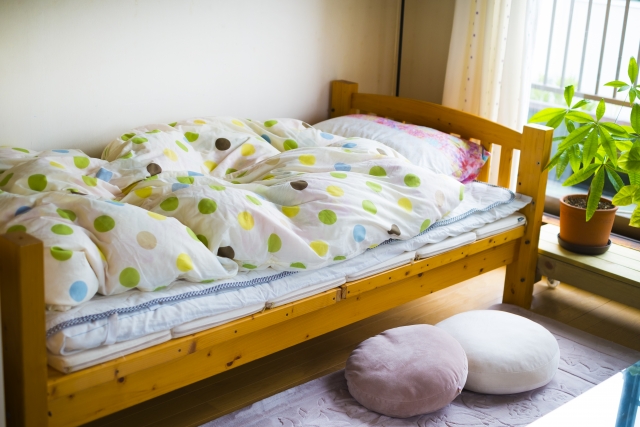 低価日本製湯川家具 ベッドフレーム ダブル コンセント付き 収納付き おしゃれ d669 ベッドフレーム